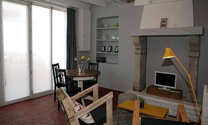 Portbail Apartment | new apartment 40 m2 - ideal location 1 minute walk from the harbor