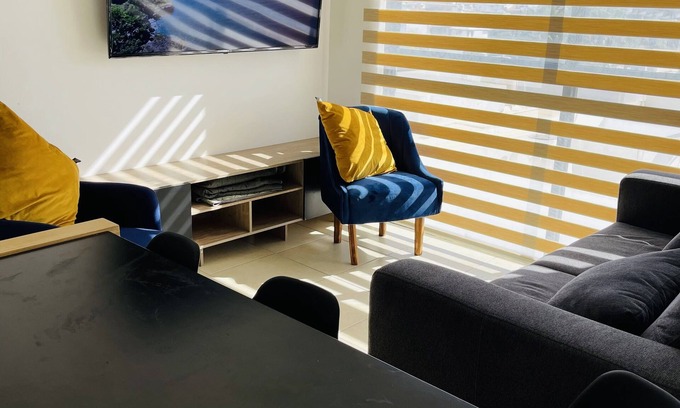 Cerritos Apartment | New apartment just 3 min from the beach! with all services