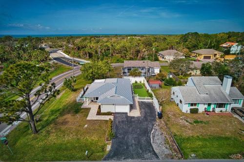 South Venice Villa | New Beach Cabana with Mini Golf