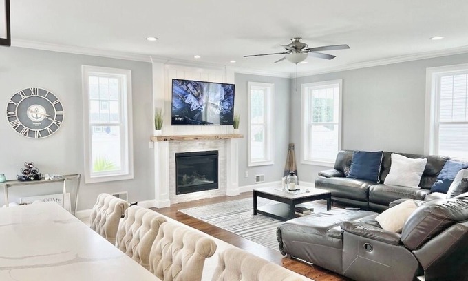 Long Branch House | NEW Beach House - 3 blocks to the beach with beach Badges!