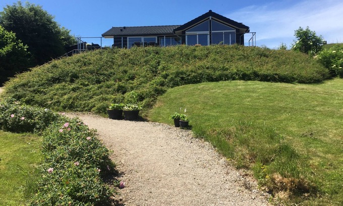 Grønninghoved Strand House | New, bright, well-equipped cottage with stunning panoramic views