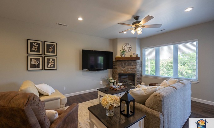 Branson Condo | NEW BUILD! Luxury 3BR/3BA Walk-In ~ Resort Amenities ~ FREE TICKETS INCLUDED! (FH-G204)