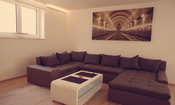 Schnelsen Apartment | NEW BUILDING 2015, 80m², 3 rooms, near Niendorfer enclosure