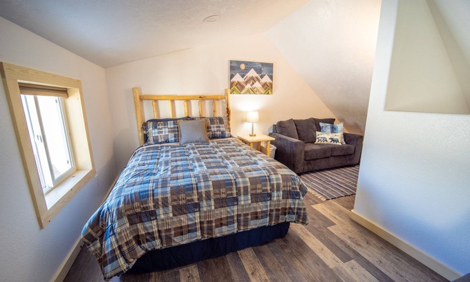 Kalifornsky Cabin | NEW cabin near Kenai Rvr-2Q&1F bed-w/loft #1