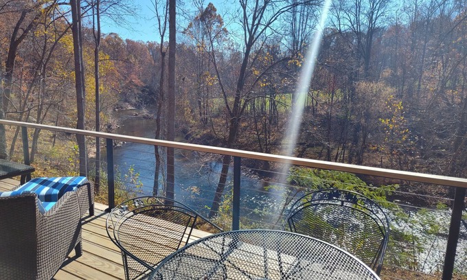 Faber Cabin | New Cabin Right on The Rockfish River! Peacefull River Sounds, Stunning views!