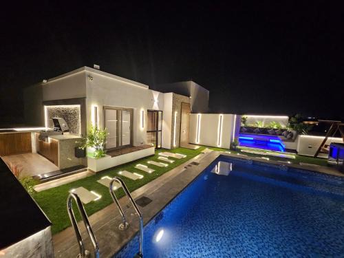 New Cairo Hotel | New Cairo's Poolside Oasis