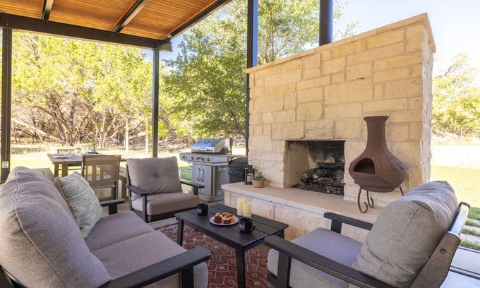 Dripping Springs House | New Casita in Deer Creek Area- Pets Welcome!