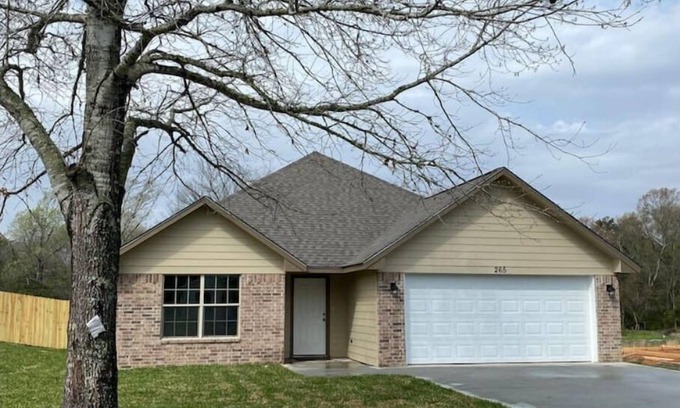 Lufkin House | New construction 3BR, 2B