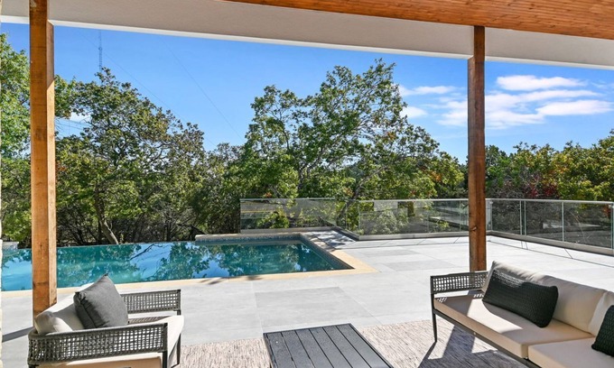 Davenport Ranch House | New Construction 5-Bedroom Luxury House in Westlake - 15 min from downtown