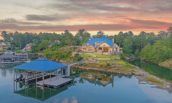 Arley House | NEW! Country Villa: Dock, Pool, Spa, Waterfall, Grotto, Firepit, Fishing hole.