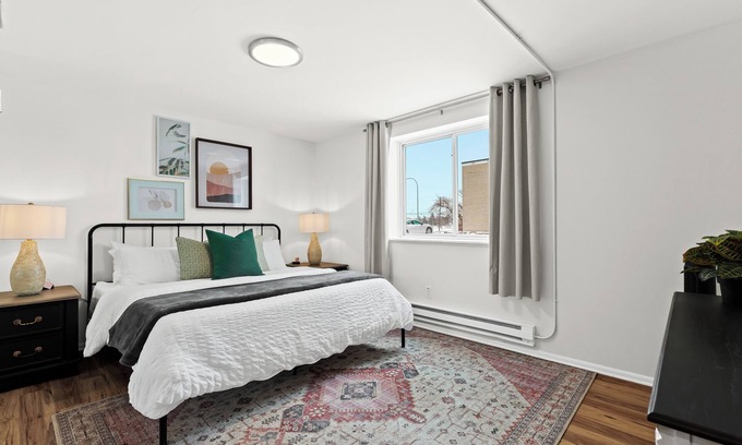 Drayton Plains Apartment | NEW! Cozy Modern 1BR Flat by Downtown Royal Oak