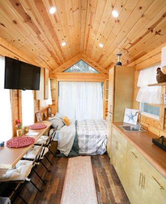 Navarre Resort | New Custom Tiny Home Retreat with Bunnies, Chickens and Goat