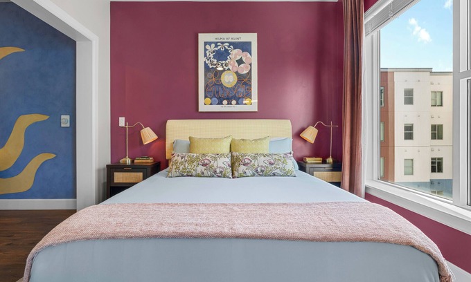 The Gulch Apartment | New! Gulch Grandeur ⁂ Walk, Shop, Dine! Infinity Pool w/Views+Fire pits+Studios