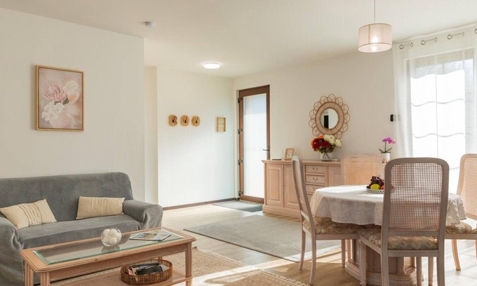 Sarlat-la-Caneda Cottage | New house in Sarlat with garden and terrace