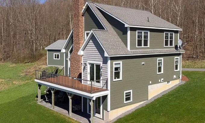 East Worcester House | New house with full amenities sleeps 10. 56acers, 1100acers state land adjacent