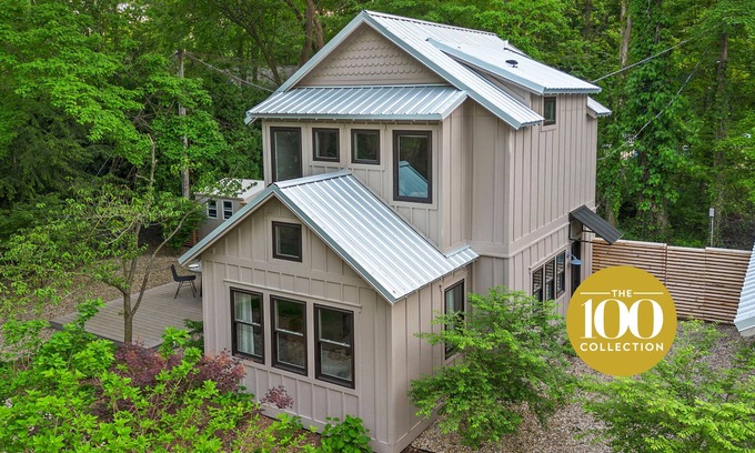 Union Pier House | New! Juniper Presents: The Fern - A 2 Bed/1.5 Bath Townie Cottage, Walk to Beach