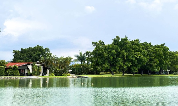 Xoxocotla Villa | NEW Lake & Play Private Waterski/Wakeboard Resort!