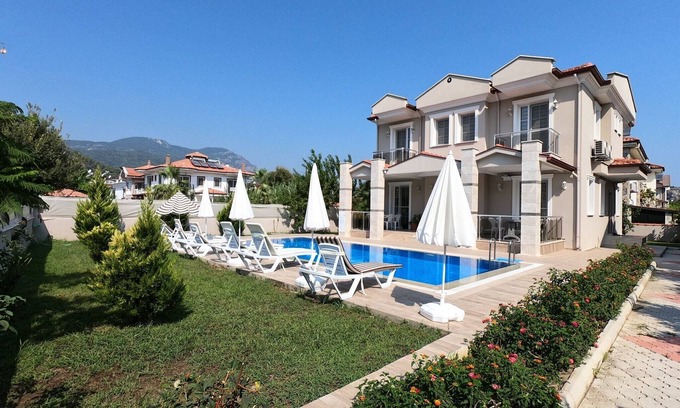 Dalyan City Center Villa | NEW LISTING! BEAUTIFUL PRIVATE 5 BEDROOM VILLA RIGHT in CENTRE of DALYAN!