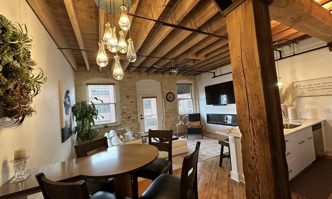 Grand Haven Condo | NEW LISTING DOWNTOWN! Level 1 has a Restaurant, Brewery, Salon & Spa, & More