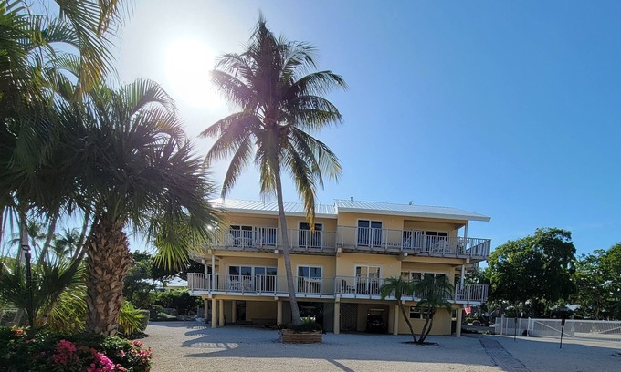 Key Largo Villa | New listing! Key Largo Villa close to John Pennekamp State Park