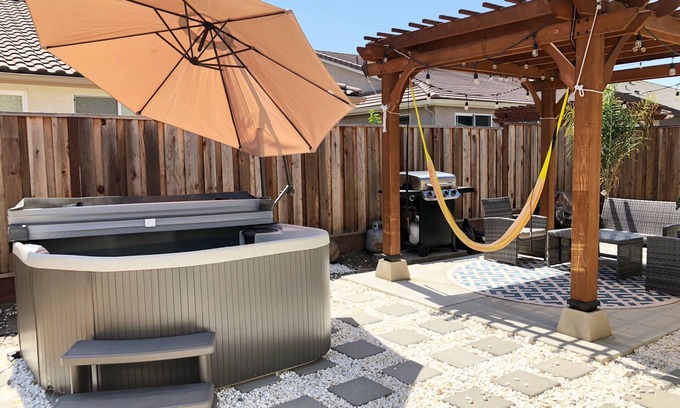 Hollister House | *NEW LISTING* LUXURIOUS and SPACIOUS Family friendly home w/BRAND NEW HOT TUB*