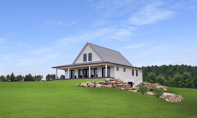 Manitowoc House | NEW LISTING! Southview Cottage Near Kohler WI by RedAwning