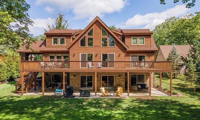 Waterfront Greens House | New! Livin' On A Whim: Lakefront, Hot Tub, Dock Slip!
