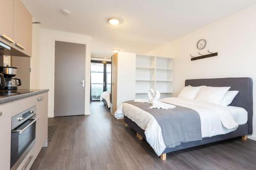Delft Apartment | New Loft Apt View Delft city center balcony Utopia2c