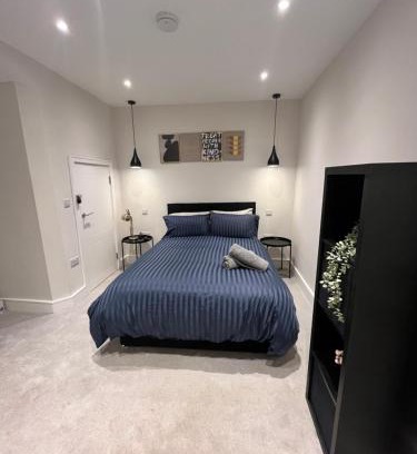 Barnhill Apartment | New London Wembley Apartment - 10 minutes from Wembley Stadium, OVO Wembley Stadium