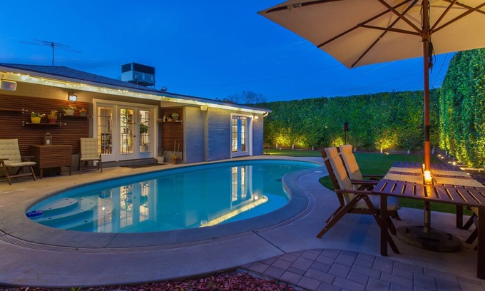 Village Grove House | NEW LUSH OLDTOWN OASIS-THE PAPAGO HOUSE