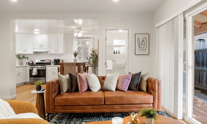 Old Mountain View House | New Lux and Cozy MTV Downtown Traveler's Dream Home