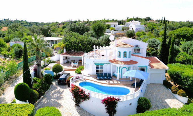 Telheiro Villa | *NEW Luxury Private Villa - Heated Pool - WiFi - BBQ - Sea Views