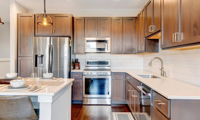 Rendezvous House | New Luxury Villa 9 / Great Views / Best Price - $500 FREE Activities Daily