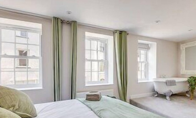 Castletown House | New May 22- Georgian town-house next to castle with pkg | dog frdly