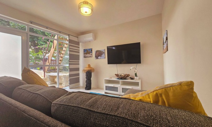 Arenales Altos House | New/Modern Guest House in the Heart of the West Side