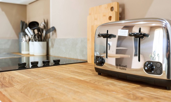 St. George's Apartment | New North Camden Garden Flat