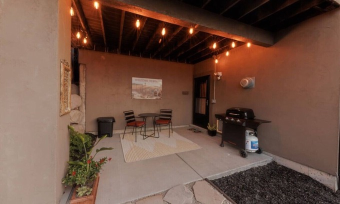 Draper Condo | New! Paragliding Paradise | Hot Tub | Grill | View