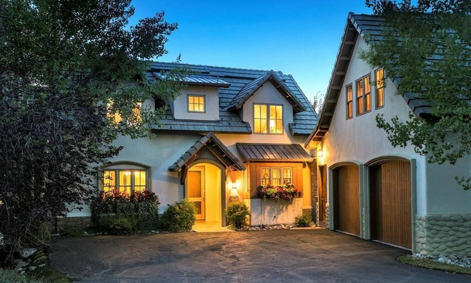 Cordillera House | πββ·π NEW! PRIVATE HOME! Views Galore! Pet-Friendly! 30+ NIGHT STAYS!