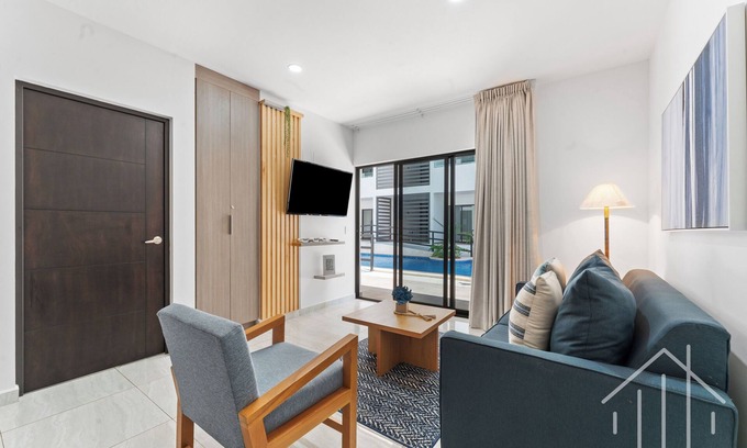 Villa Marina Apartment | New-Promo-2 Queen Beds-Near Beach-Poolside-Sleep 6