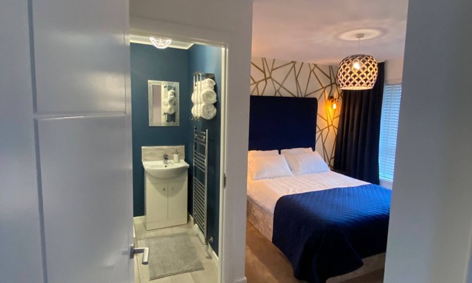 East End House | NEW property/quiet area/FREE parking/private garden