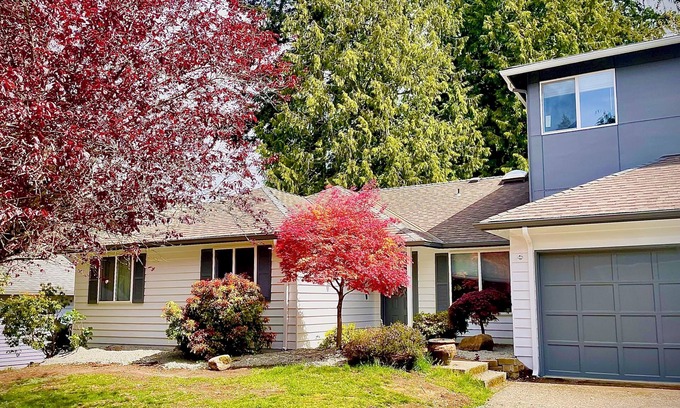Seattle Hill-Silver Firs House | New remodeled at Silver Firs