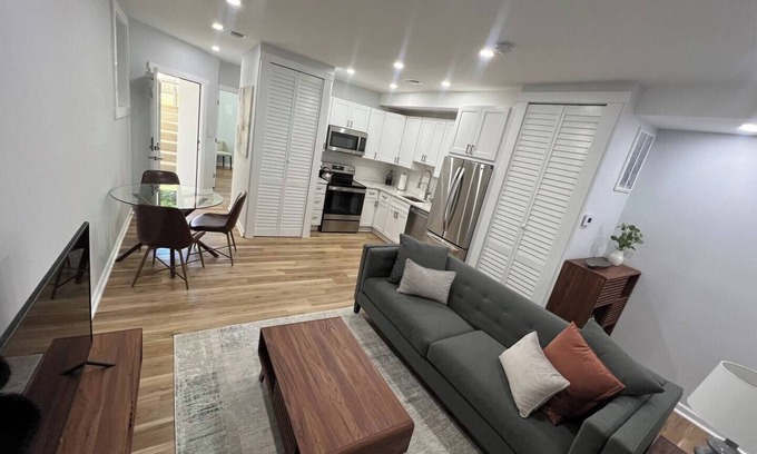 Park View House | NEW Renovated Beautiful APT~0.6 Miles Walk to Columbia Height Metro & Shops