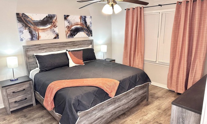 Tougaloo House | New! Spacious 3 bedroom & Great for midterm stays