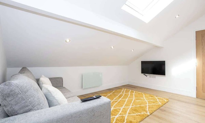 Walkden Apartment | NEW! Spacious Flat in Greater Manchester, Sleeps 4