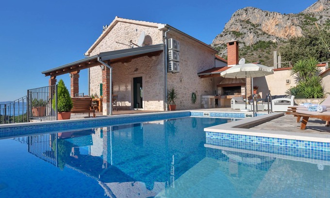 Blato House | NEW! Stone house in quiet location, heated pool + sea views, ideal for familys