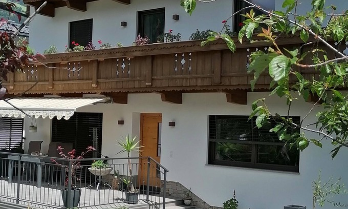 Ramsau im Zillertal Apartment | New, stylish top floor apartement, free Wifi, bus stop directly at the house
