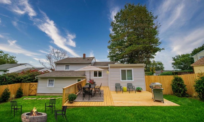 Cove - East Side - Shippan House | New Stylish Beach Home near Stamford Downtown/Cove Beach/40 min to NYC