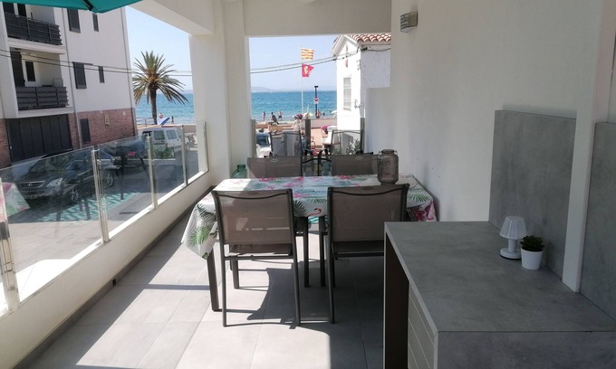 Santa Margarida Apartment | New T3 "sea" apartment with terrace