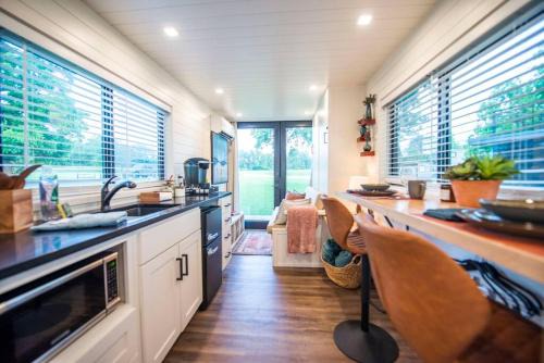 Waco House | NEW The Brazos-Tiny Home 12 Min to downtown