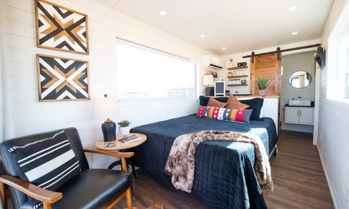 Alpine House | New! The Buffalo-Shipping Container in Alpine